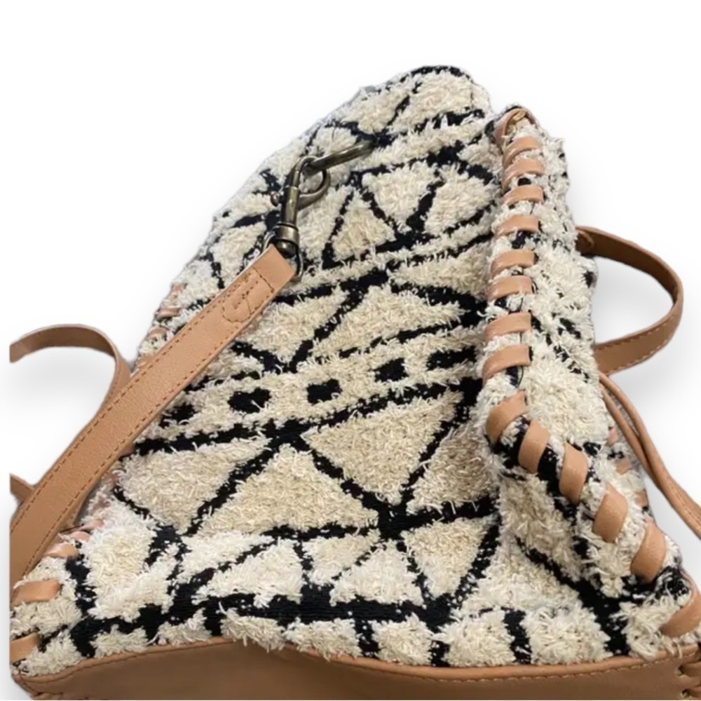 Universal Thread | Medium Sized Boho Cinch Tribal… - image 3